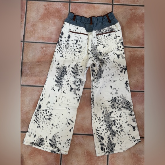 Wide-Leg Tie-Dye White and Black Jeans and Denim - Picture 3 of 3